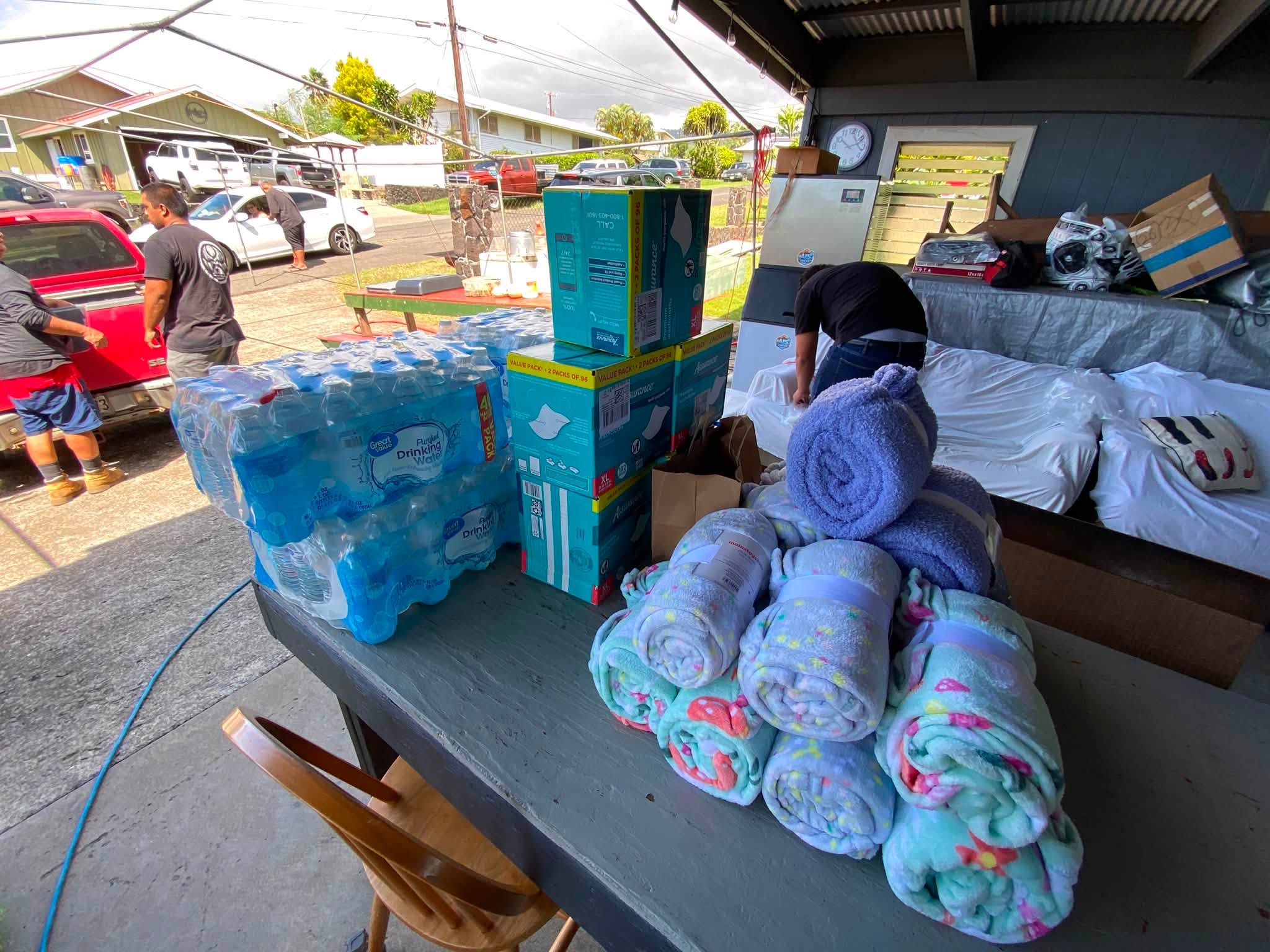Donations delivered by the hālau ʻohana