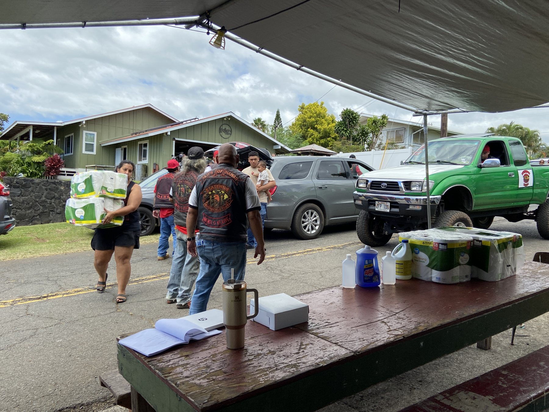 Club members bring relief supplies to Pāhala