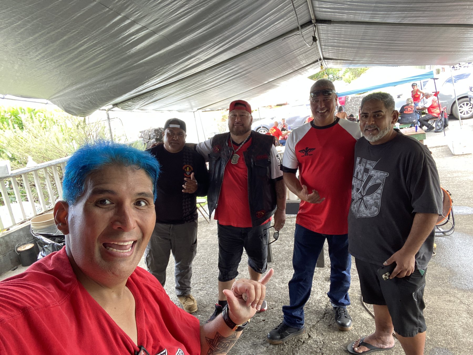 Aliʻi’s members share a moment during the relief visit